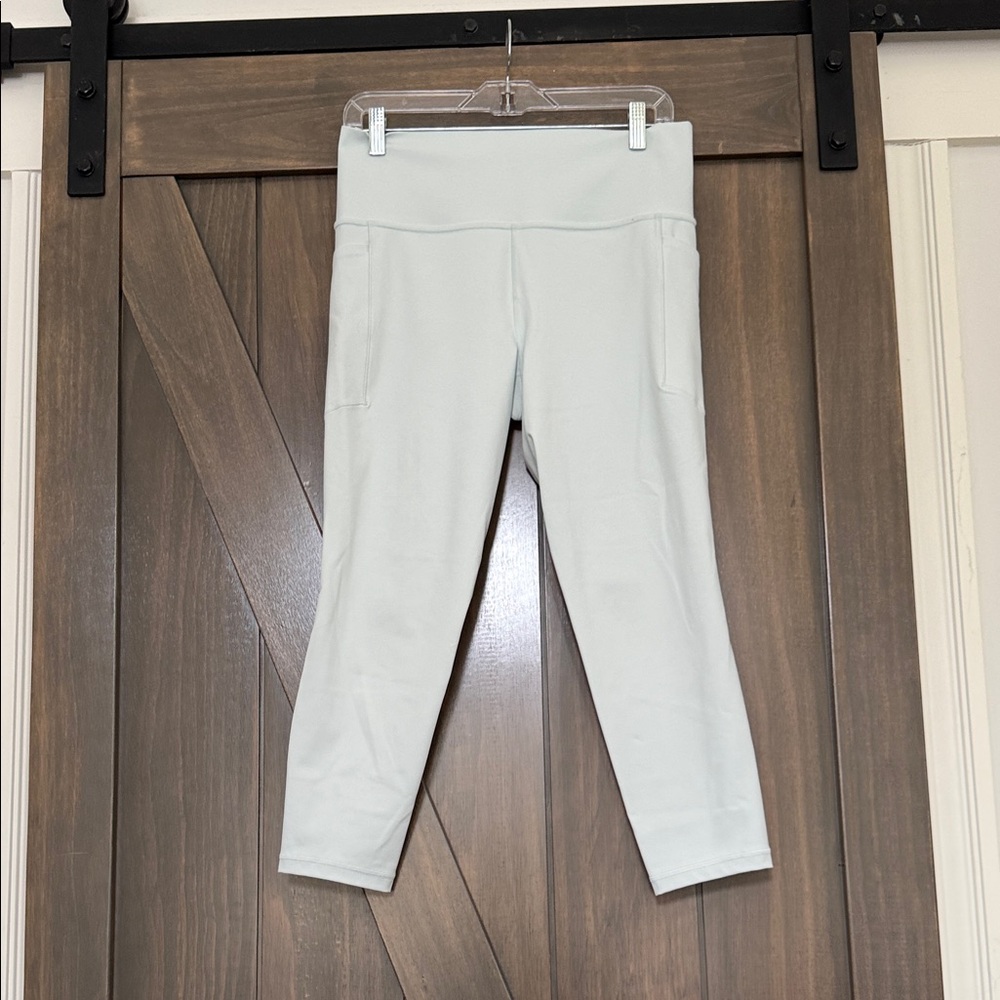 Athleta women’s Salutation Stash  Leggings